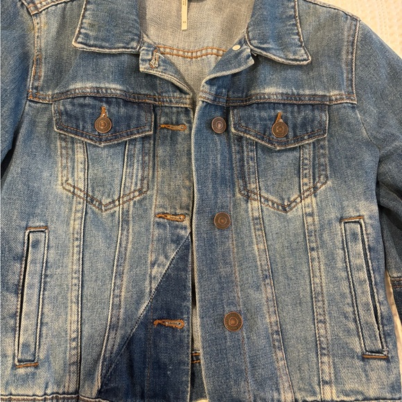 Free People XS must have Blue Denim Jean Jacket - Picture 1 of 11